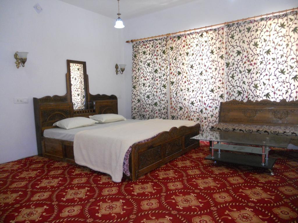 Hotel Royale Jannat Srīnagar Zimmer foto
