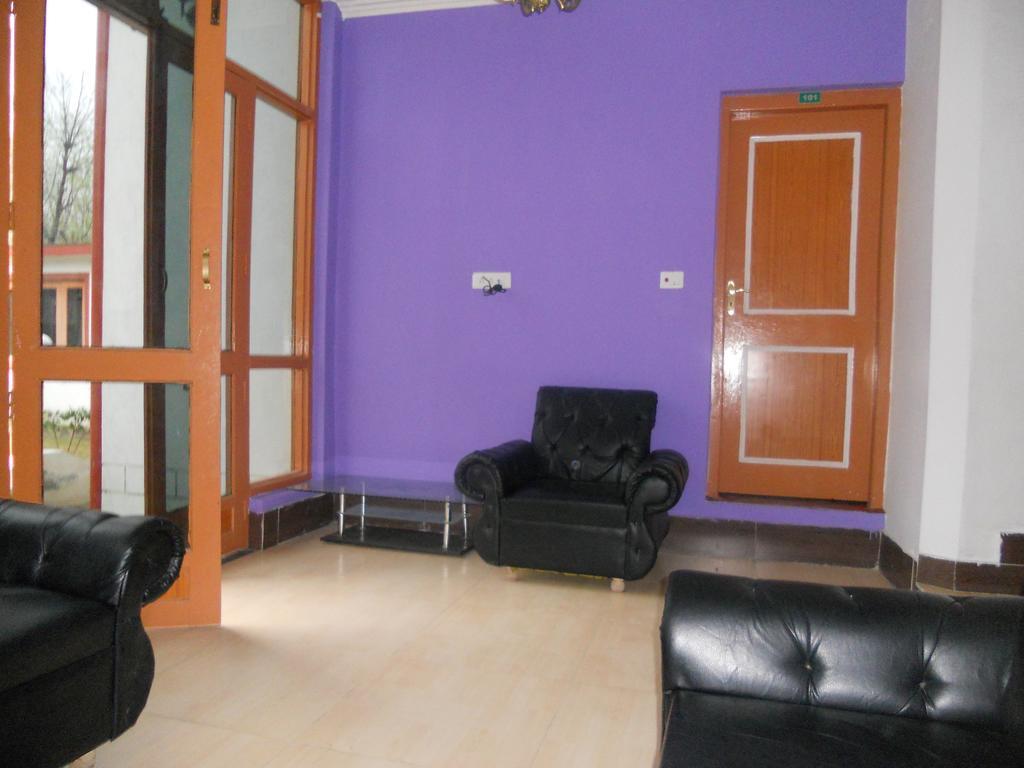 Hotel Royale Jannat Srīnagar Exterior foto